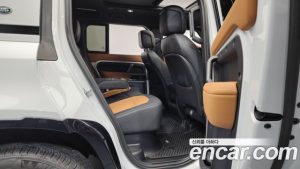Land Rover Defender 110 P300 X- SE 2024 года из Южной Кореи