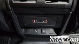 Land Rover Defender 110 P300 X- SE 2024 года из Южной Кореи