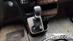 Hyundai Staria L3.5 Wagon 5 2025 года из Южной Кореи