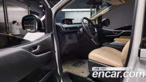Hyundai Staria L3.5 Wagon 5 2025 года из Южной Кореи