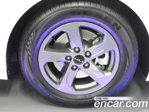 Kia K5 2.0 LPi() 2024 года из Южной Кореи