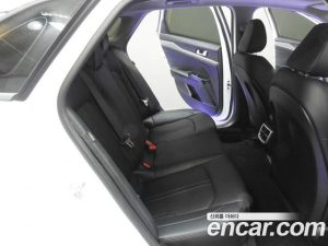 Kia K5 2.0 LPi() 2024 года из Южной Кореи