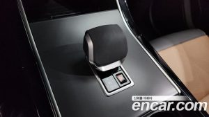 Land Rover Range Rover Velar 3.0 P400 Dynamic HSE 2025 года из Южной Кореи