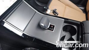 Land Rover Range Rover Velar 3.0 P400 Dynamic HSE 2025 года из Южной Кореи