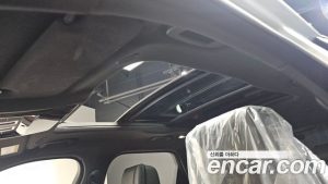 Land Rover Range Rover Velar 3.0 P400 Dynamic HSE 2025 года из Южной Кореи