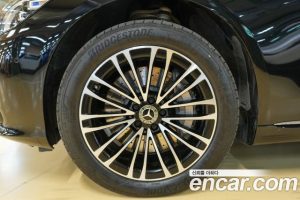 Mercedes-Benz S-Class S350 d 4MATIC 2025 года из Южной Кореи
