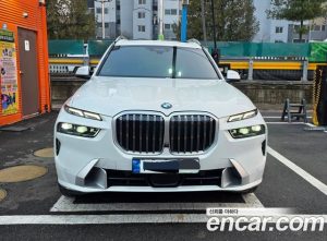 BMW X7 xDrive 40i Design Pure Excellence 7-Seater 2023 года из Южной Кореи