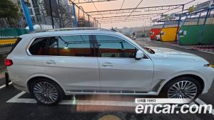 BMW X7 xDrive 40i Design Pure Excellence 7-Seater 2023 года из Южной Кореи