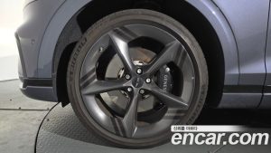 Genesis GV70 2.5T Бензин 2WD 2025 года из Южной Кореи
