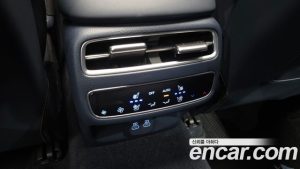 Genesis GV70 2.5T Бензин 2WD 2025 года из Южной Кореи
