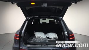 Genesis GV70 2.5T Бензин 2WD 2025 года из Южной Кореи