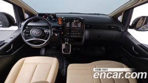Hyundai Staria L3.5 Tourer 11-Seater 2024 года из Южной Кореи