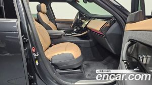 Land Rover Range Rover Sport P550E Dynamic HSE 2024 года из Южной Кореи