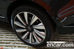 Land Rover Range Rover P615 SV LWB 2024 года из Южной Кореи