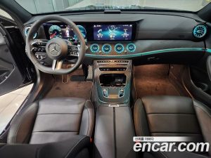 Mercedes-Benz E-Class E220d 4MATIC AMG Line 2023 года из Южной Кореи