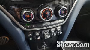Mini Countryman ALL4 CLASSIC COMFORT PACK 2023 года из Южной Кореи