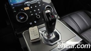 Land Rover Range Rover Evoque P250 SE 2023 года из Южной Кореи