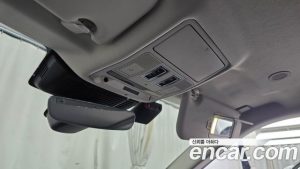 Land Rover Range Rover Evoque P250 SE 2023 года из Южной Кореи
