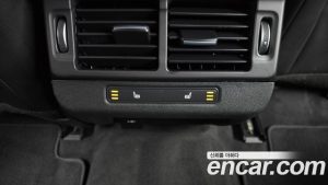 Land Rover Range Rover Evoque P250 SE 2023 года из Южной Кореи