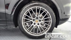 Porsche Cayenne 3.0 Coupe 2023 года из Южной Кореи