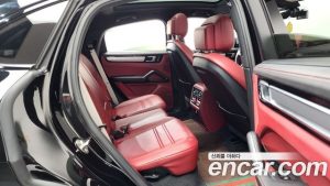 Porsche Cayenne 3.0 Coupe 2023 года из Южной Кореи