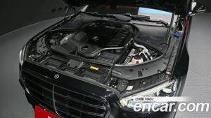 Mercedes-Benz S-Class S580e 4MATIC 2023 года из Южной Кореи