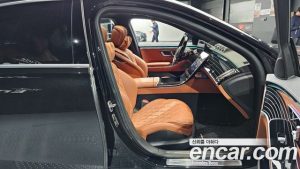 Mercedes-Benz S-Class S580e 4MATIC 2023 года из Южной Кореи