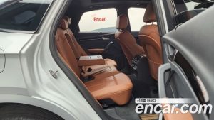 Audi Q5 45 TFSI 4WD Premium Sportback 2024 года из Южной Кореи