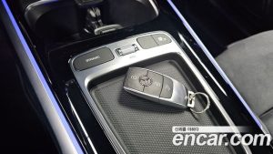 Mercedes-Benz GLB-Class GLB250 4MATIC 2025 года из Южной Кореи