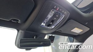Mercedes-Benz GLB-Class GLB250 4MATIC 2025 года из Южной Кореи