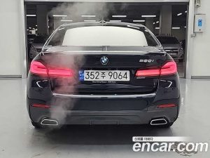 BMW 5-Series 520i M Sport 2023 года из Южной Кореи