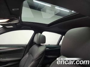 BMW 5-Series 520i M Sport 2023 года из Южной Кореи