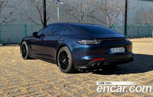 Porsche Panamera 4.0 GTS 2022 года из Южной Кореи