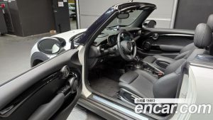 Mini Cooper Convertible CLASSIC 2024 года из Южной Кореи