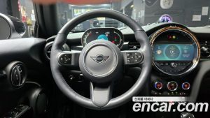 Mini Cooper Convertible CLASSIC 2024 года из Южной Кореи