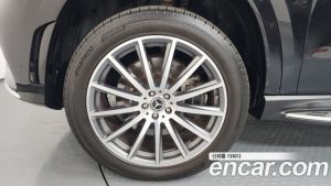 Mercedes-Benz GLS-Class GLS400d 4MATIC 2023 года из Южной Кореи