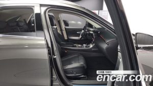 Genesis GV70 2.5T Бензин AWD 2025 года из Южной Кореи