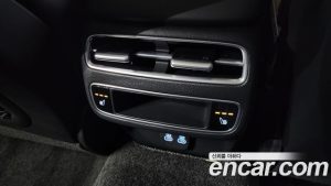 Genesis GV70 2.5T Бензин AWD 2025 года из Южной Кореи