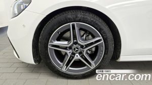 Mercedes-Benz E-Class E250 AMG Line 2023 года из Южной Кореи