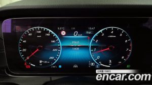 Mercedes-Benz E-Class E250 AMG Line 2023 года из Южной Кореи
