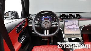 Mercedes-Benz C-Class C300 4MATIC AMG Line 2024 года из Южной Кореи