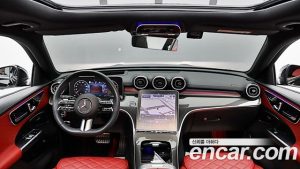 Mercedes-Benz C-Class C300 4MATIC AMG Line 2024 года из Южной Кореи