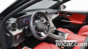 Mercedes-Benz C-Class C300 4MATIC AMG Line 2024 года из Южной Кореи