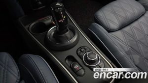 Mini Countryman ALL4 CLASSIC COMFORT PACK 2023 года из Южной Кореи