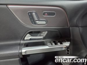 Mercedes-Benz GLB-Class GLB200 d 2023 года из Южной Кореи