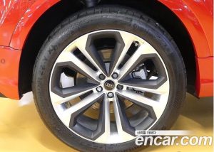 Audi Q8 55 TFSI 4WD Premium 2025 года из Южной Кореи