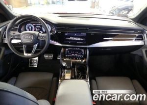 Audi Q8 55 TFSI 4WD Premium 2025 года из Южной Кореи