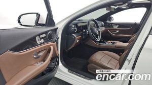 Mercedes-Benz E-Class E250 Avantgarde 2023 года из Южной Кореи