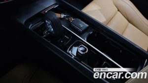 Volvo V60 B5 PRO AWD 2022 года из Южной Кореи