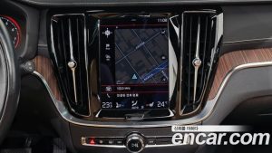 Volvo V60 B5 PRO AWD 2022 года из Южной Кореи